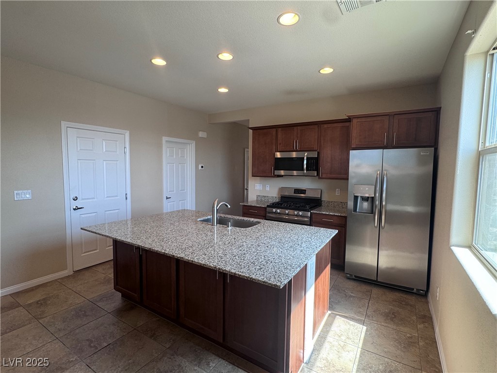 2653 Crystal Blue Street Property Photo 6