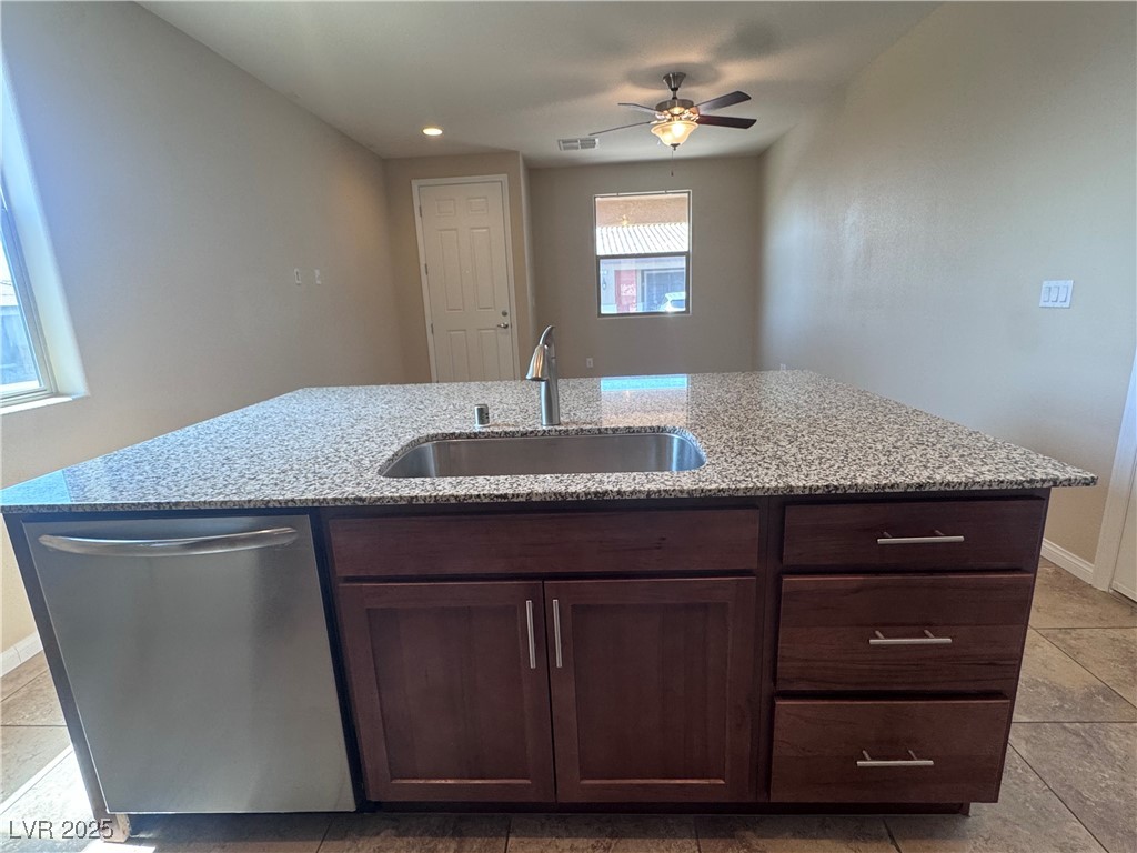 2653 Crystal Blue Street Property Photo 8