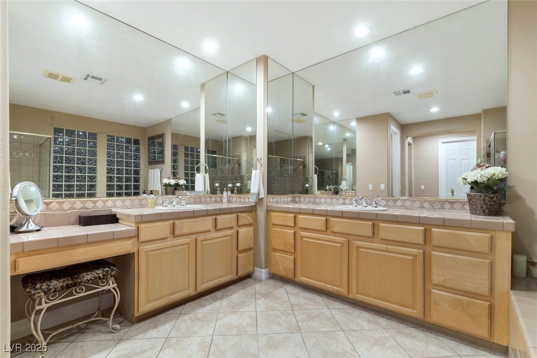 2837 Turtle Head Peak Drive Property Photo 22