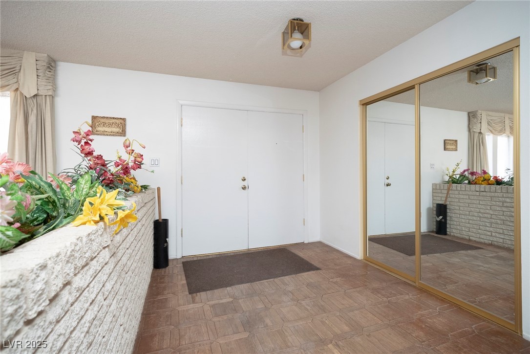 2755 East Russell Road Property Photo 9