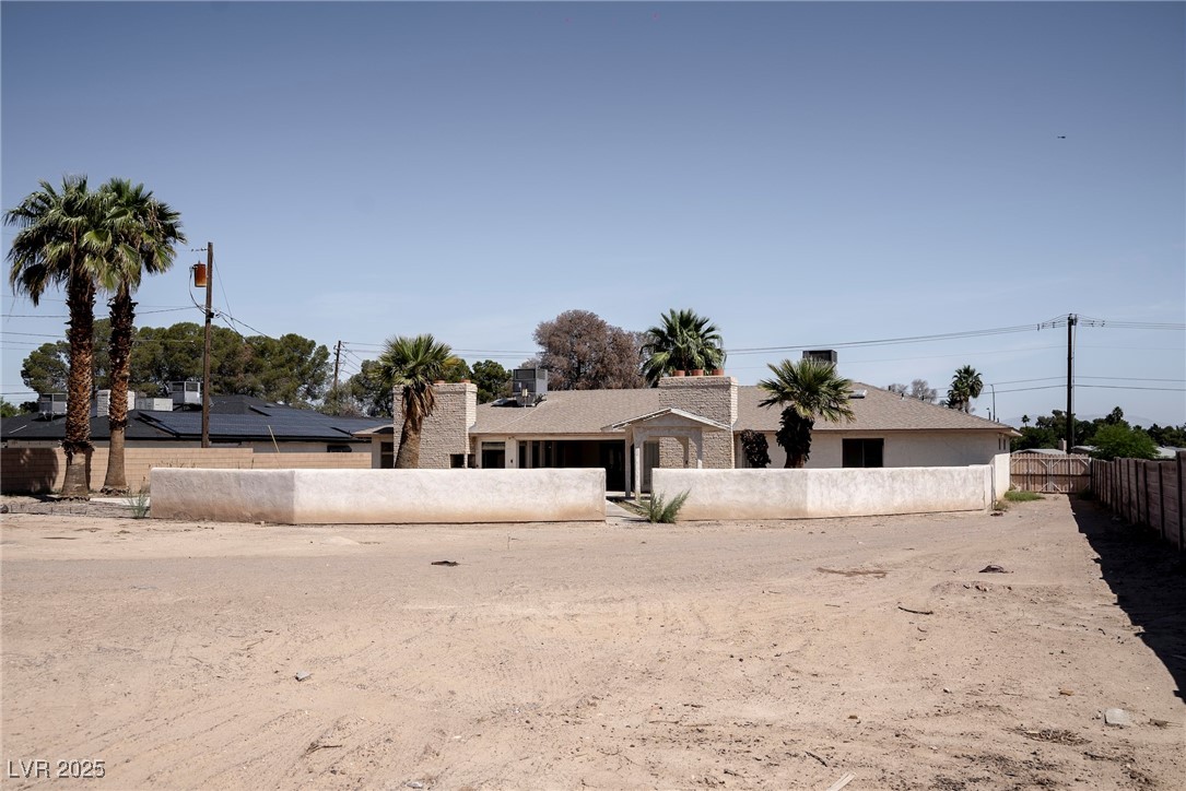 2755 East Russell Road Property Photo 45