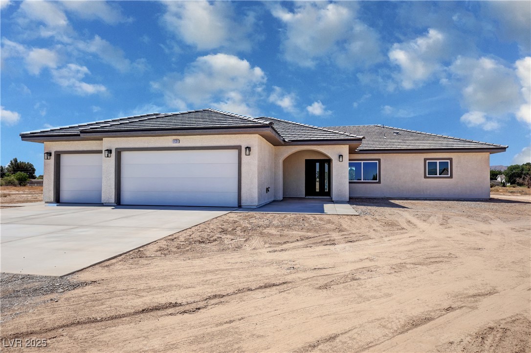 1131 Lupin Street Property Photo 2