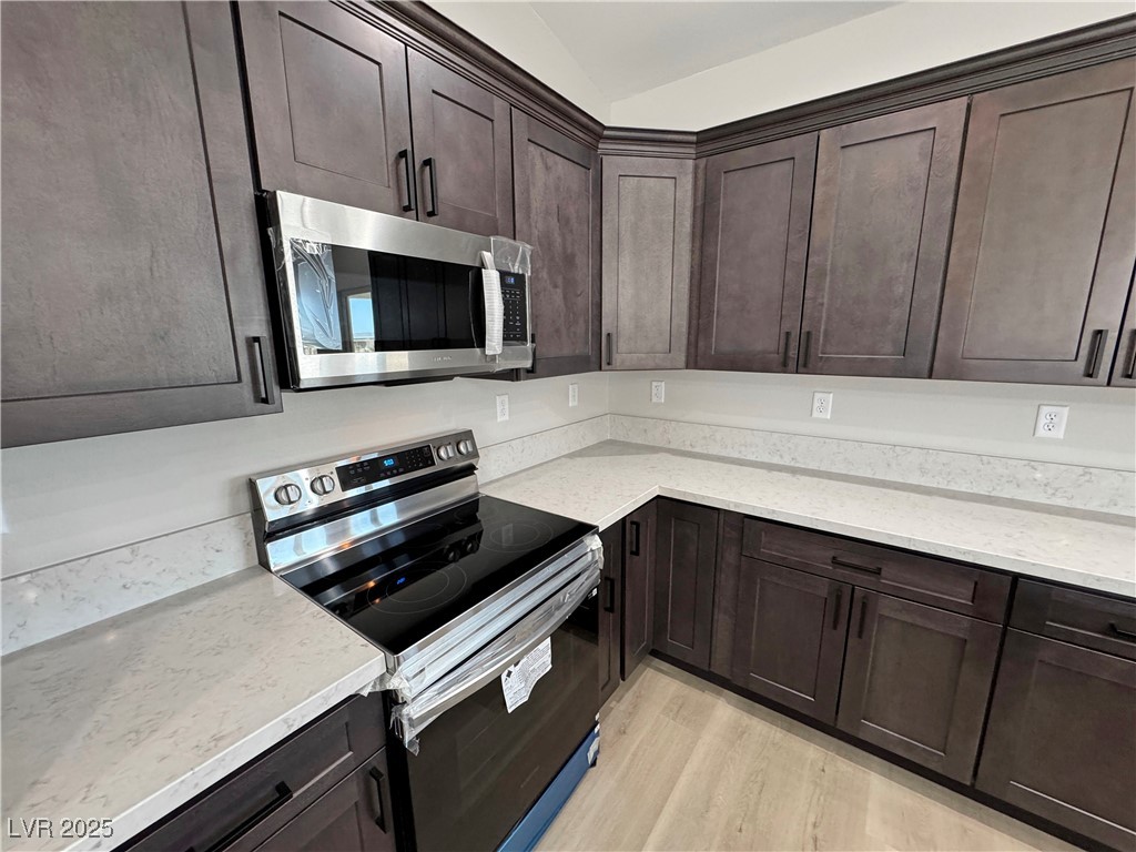1131 Lupin Street Property Photo 26