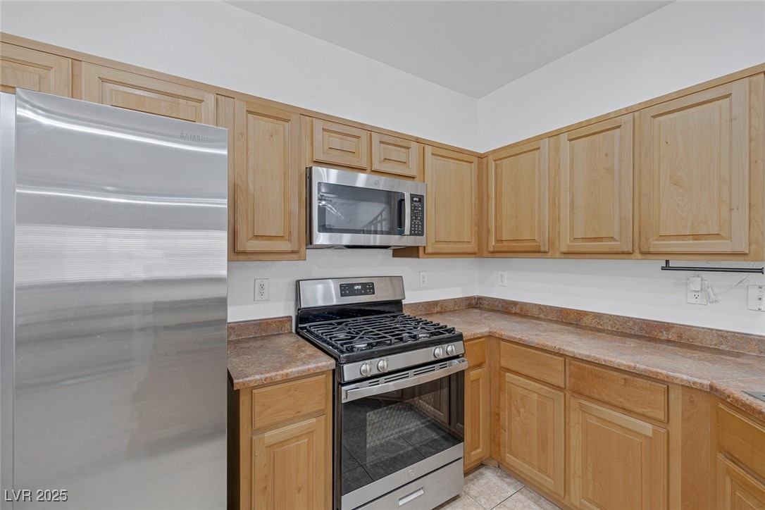 8639 Horizon Wind Avenue 102 Property Photo 11