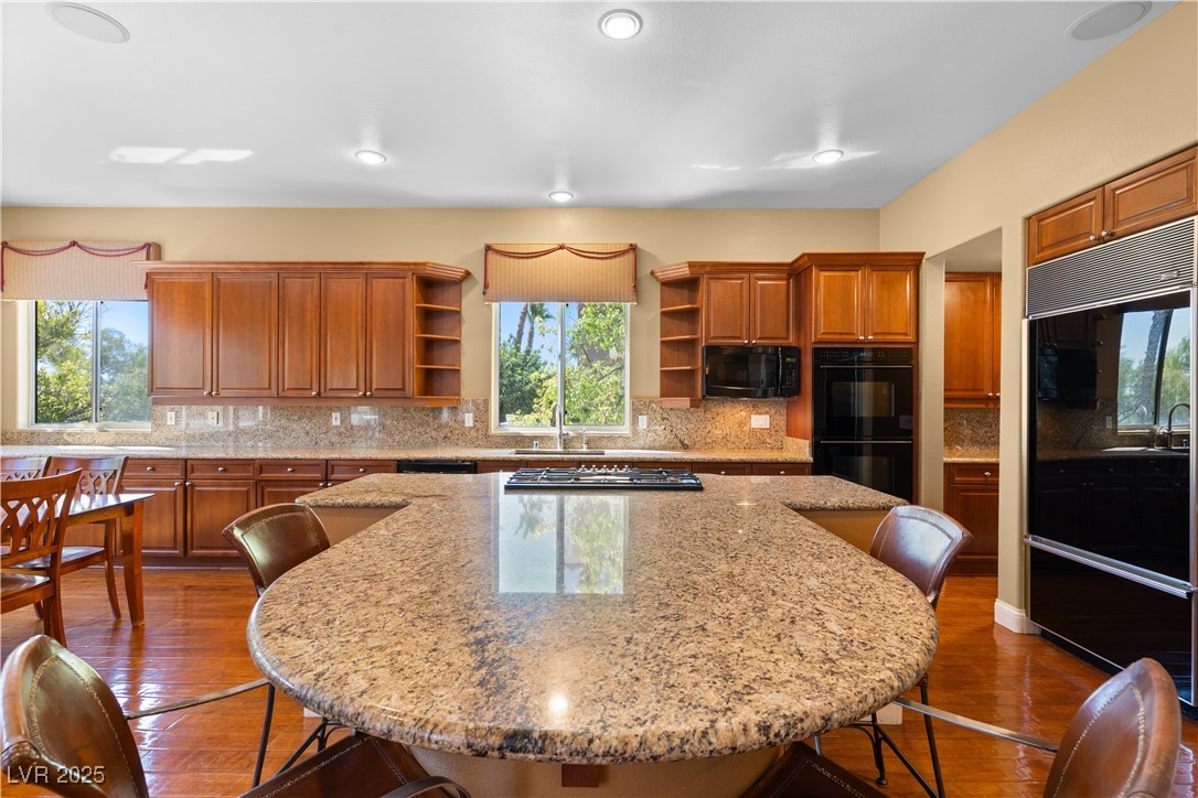 1016 Sable Mist Court Property Photo 32