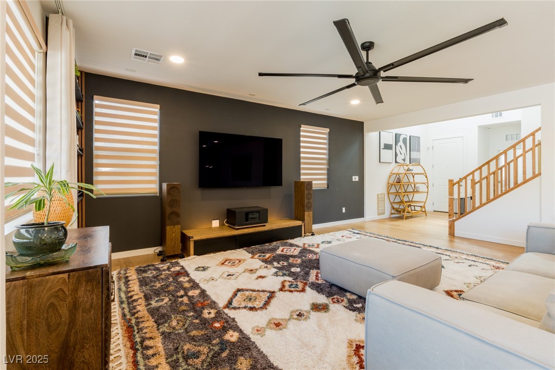 6927 Desert Finch Street Property Photo 3