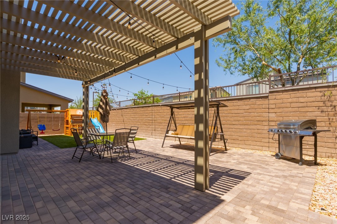 6927 Desert Finch Street Property Photo 38