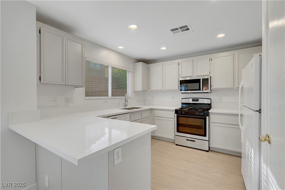 2431 Lilac Cove Street Property Photo 13