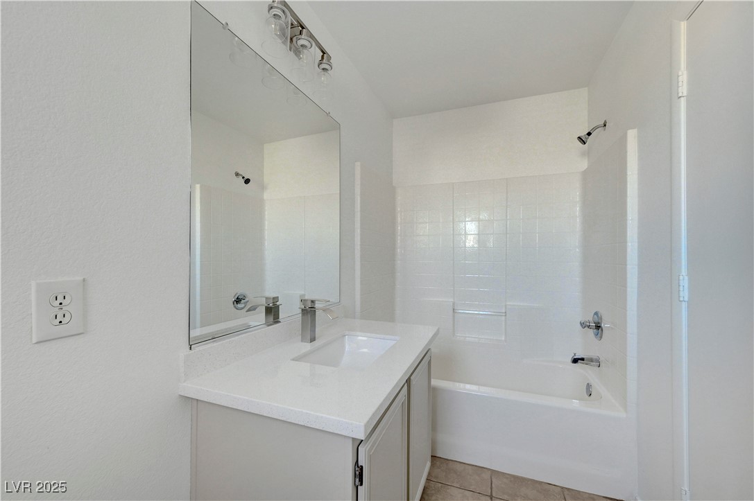 2431 Lilac Cove Street Property Photo 25