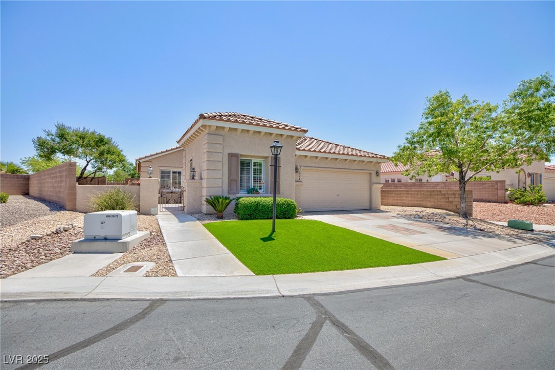 7816 Glowing Peak Street Property Photo 1
