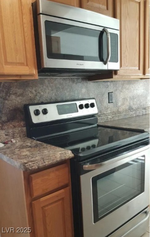 728 Apple Tree Court Property Photo 16