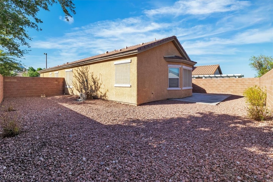 11253 Revelry Lane Property Photo 32