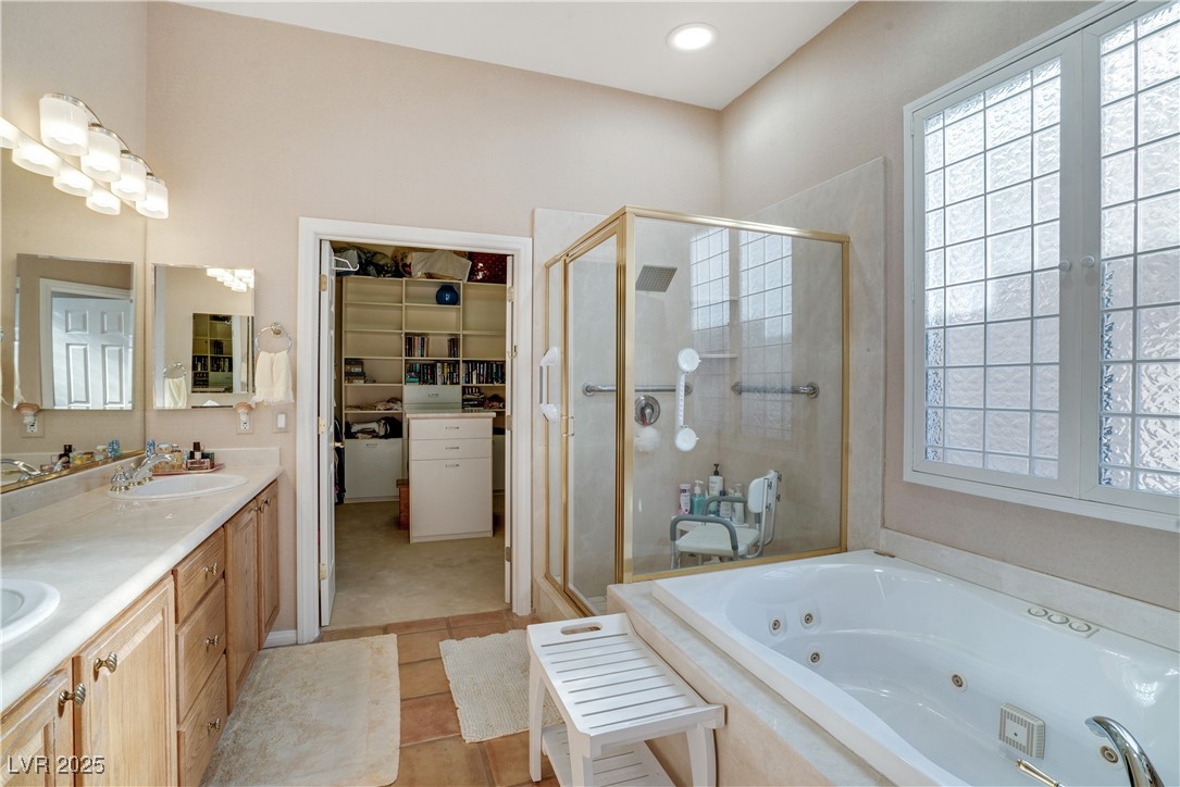 10320 Luxembourg Avenue Property Photo 25