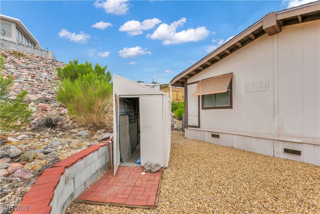 669 Mount Blackburn Lane Property Photo 17