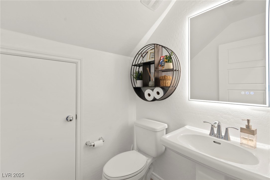 9743 Mojave Mountain Street Property Photo 24