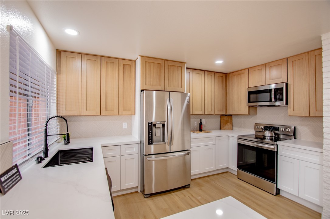 233 Pecos Way Property Photo