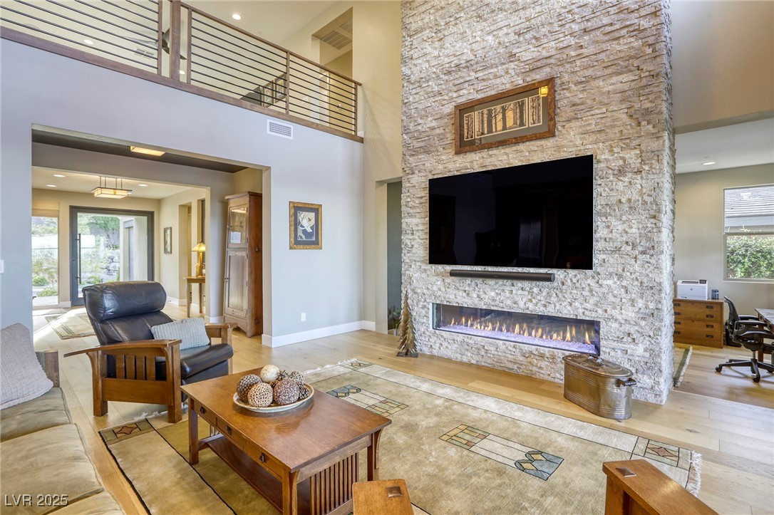 6570 Aurora View Street Property Photo 5