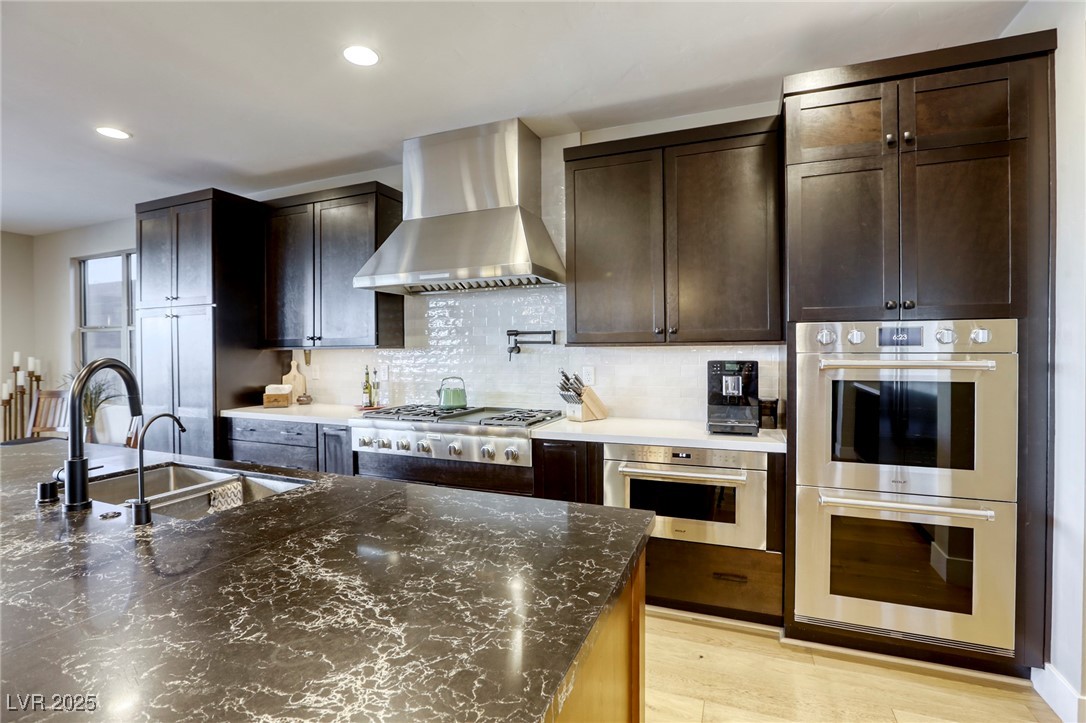 6570 Aurora View Street Property Photo 8