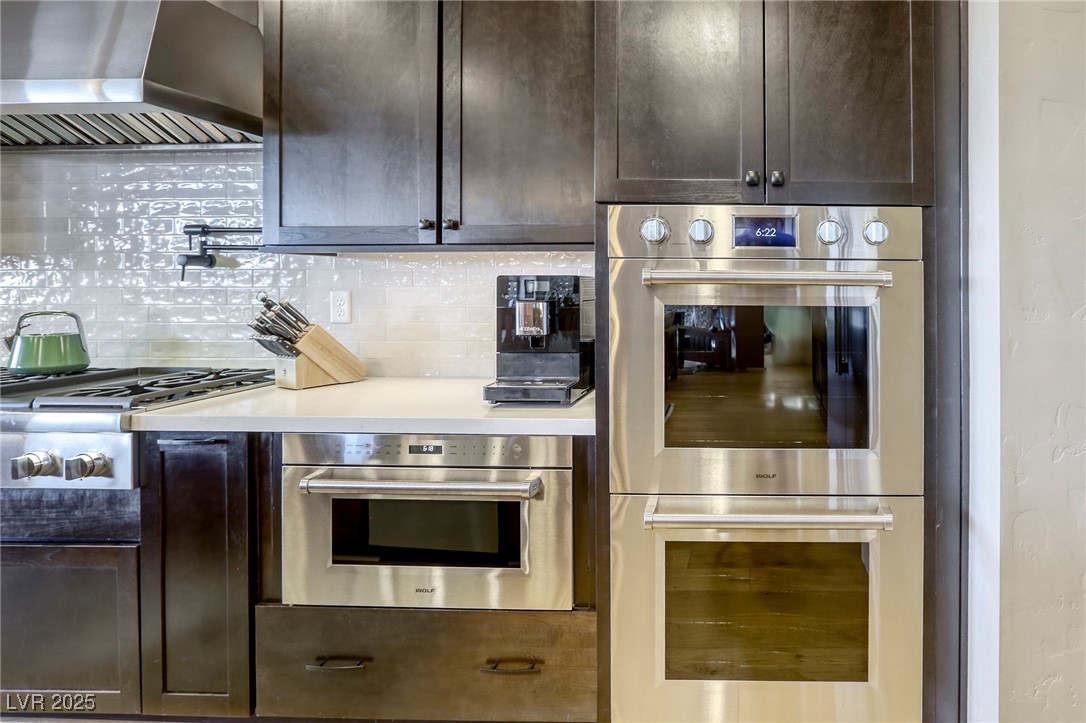 6570 Aurora View Street Property Photo 10