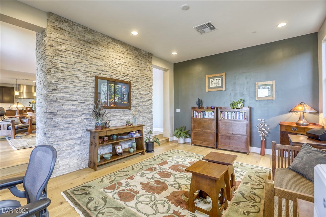 6570 Aurora View Street Property Photo 15