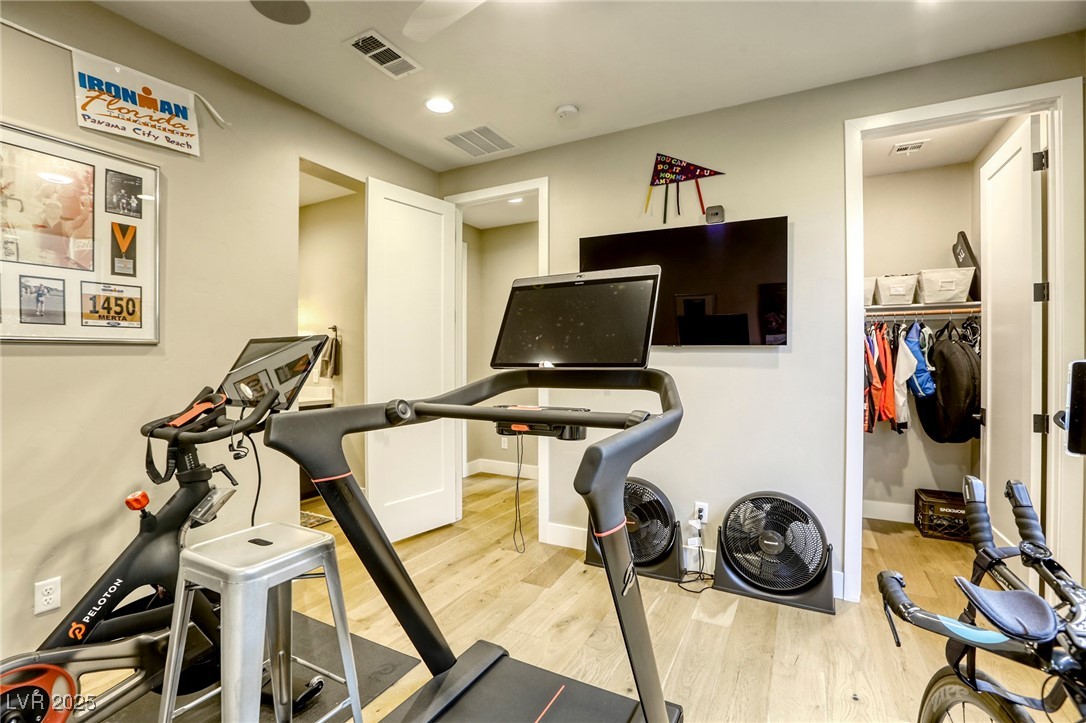 6570 Aurora View Street Property Photo 19