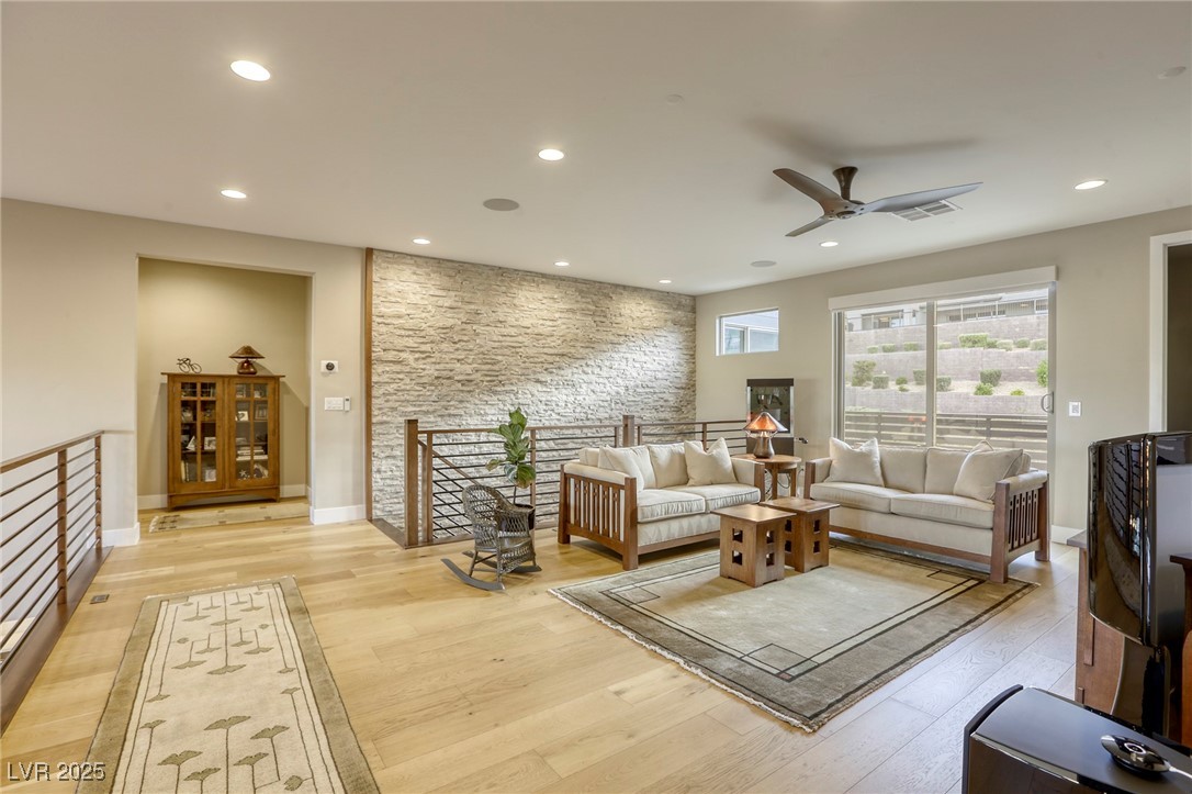 6570 Aurora View Street Property Photo 44