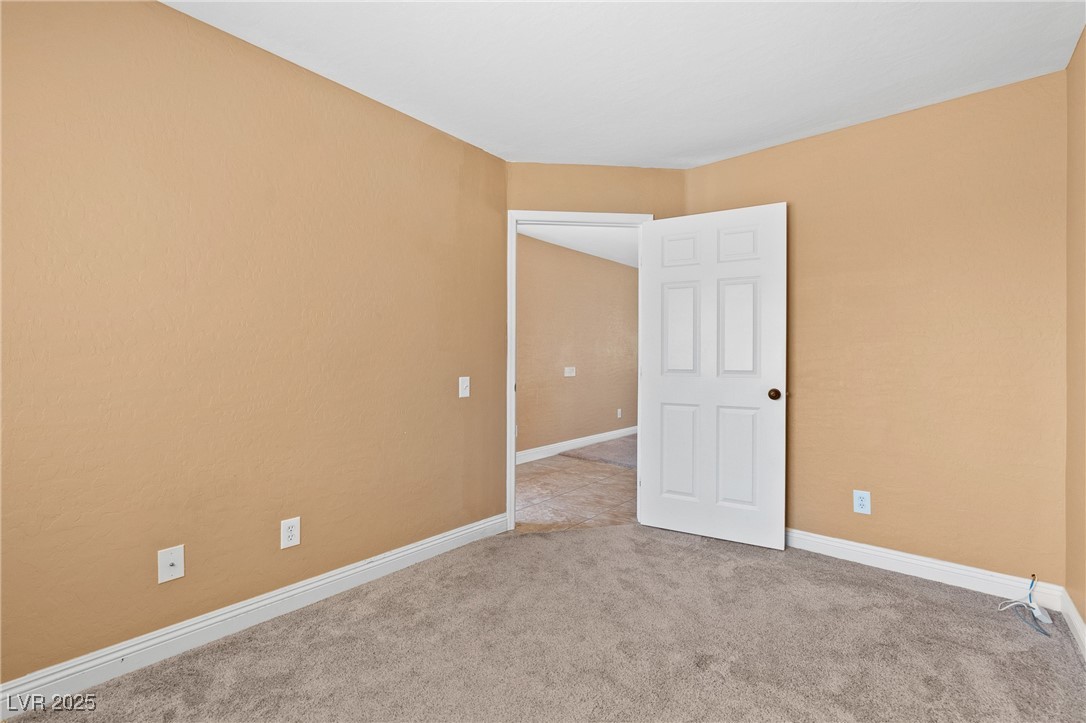 9175 Titan Hill Court Property Photo 12