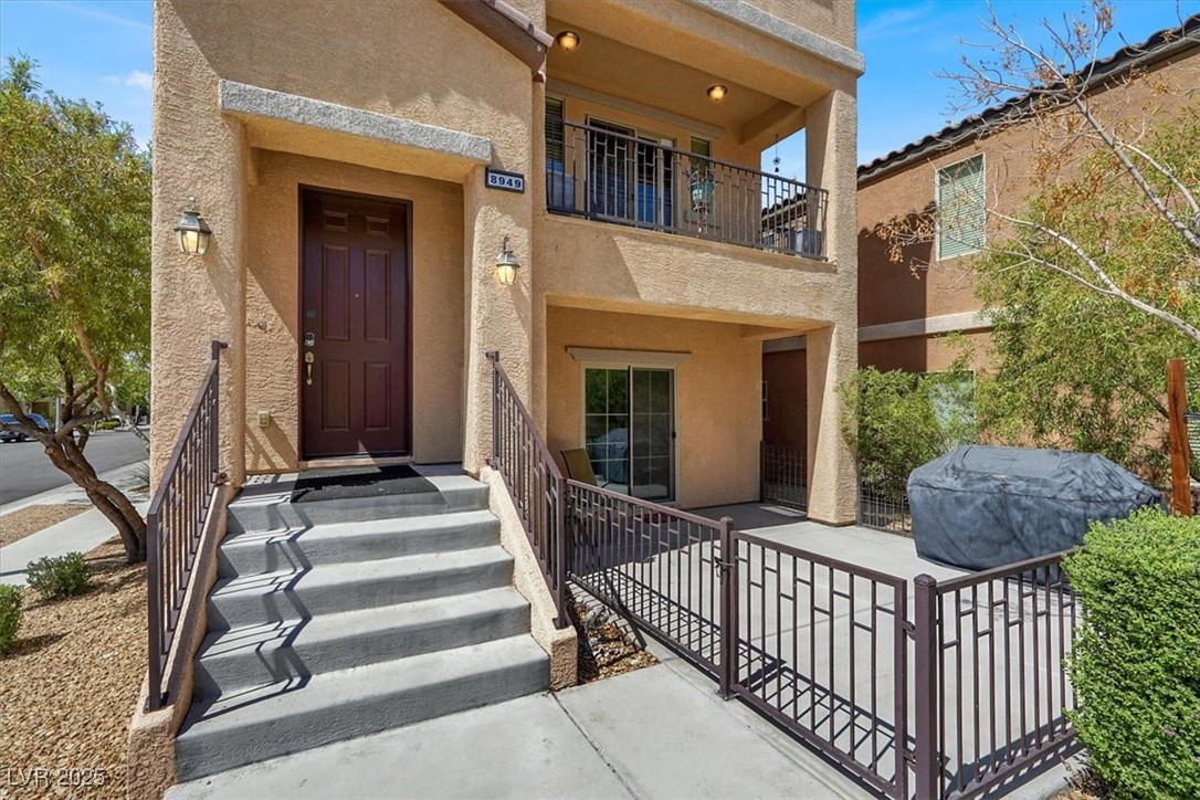 8949 Merry Mullion Court Property Photo 1