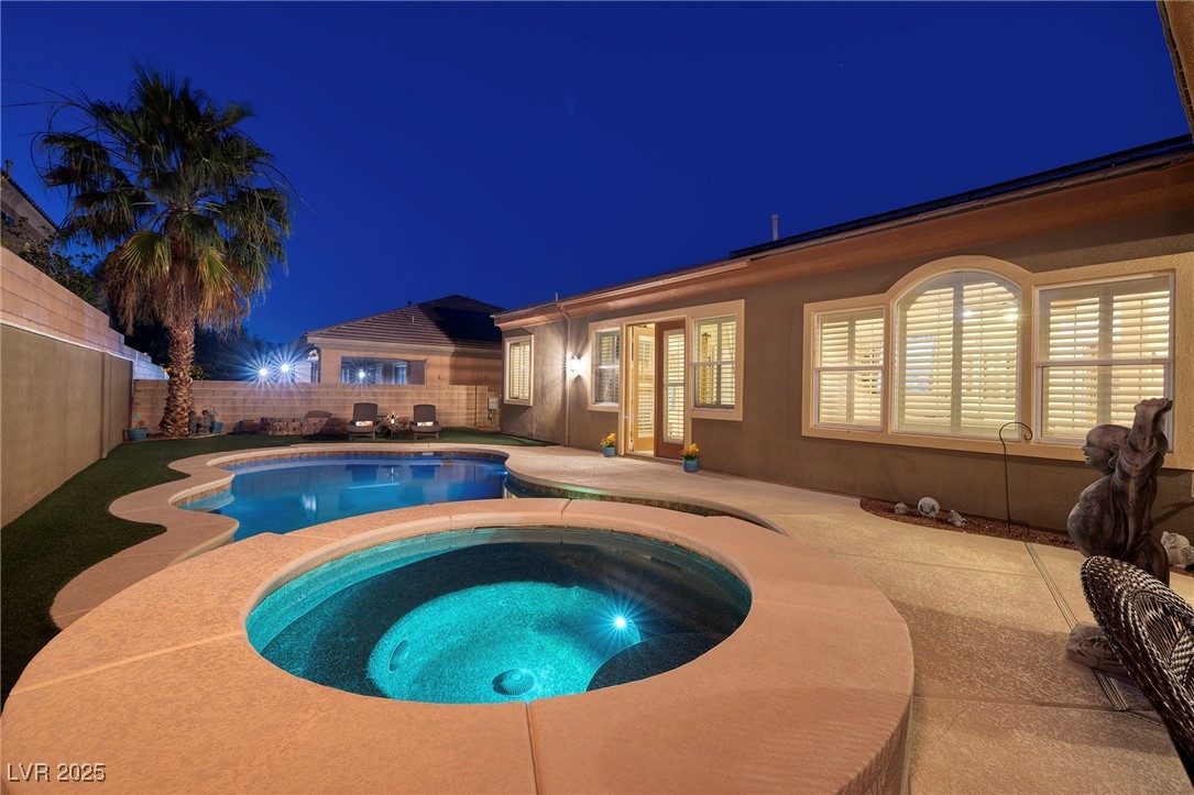 8149 Villa De La Playa Street Property Photo 2