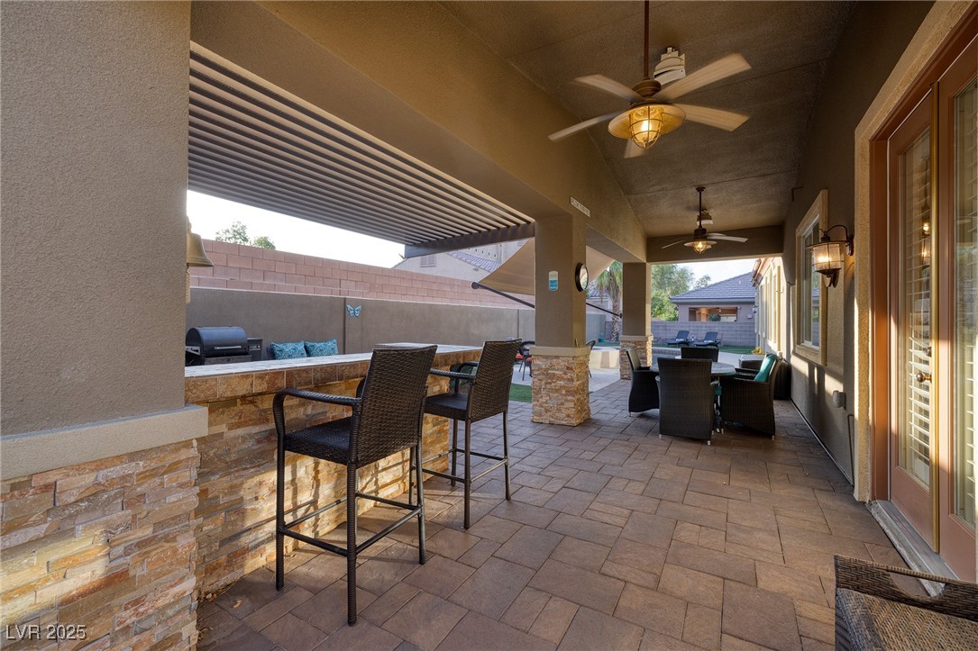 8149 Villa De La Playa Street Property Photo 12