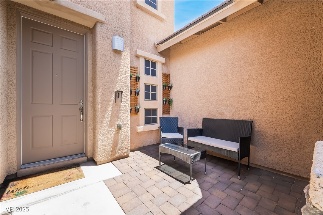 5568 Table Top Lane Property Photo 10