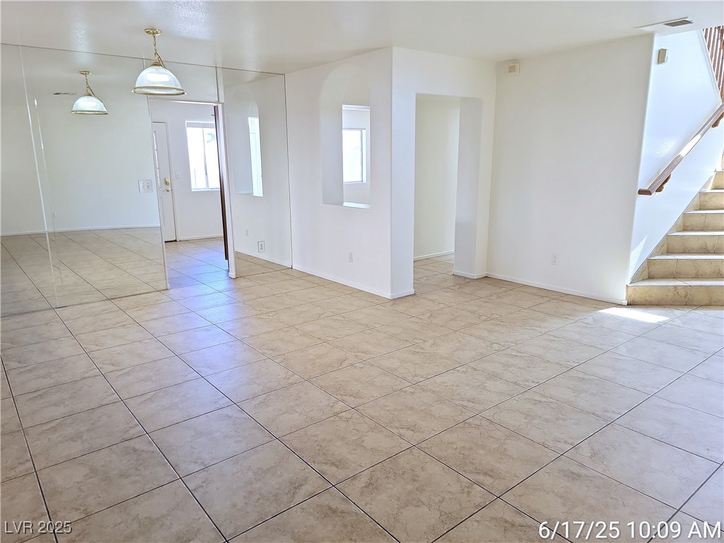 9162 Green Frost Drive Property Photo 4