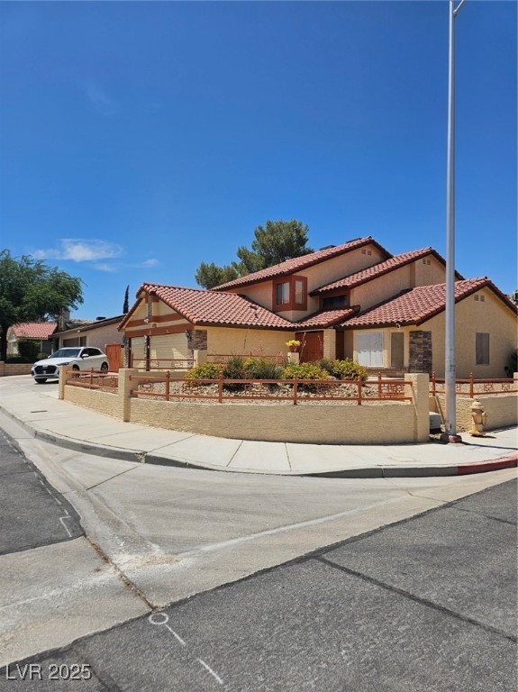 8600 Abanico Court Property Photo 1