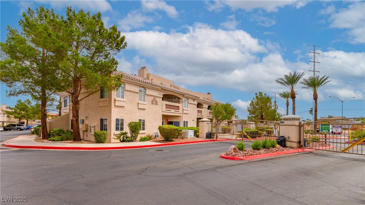 7400 West FLAMINGO Road 2006