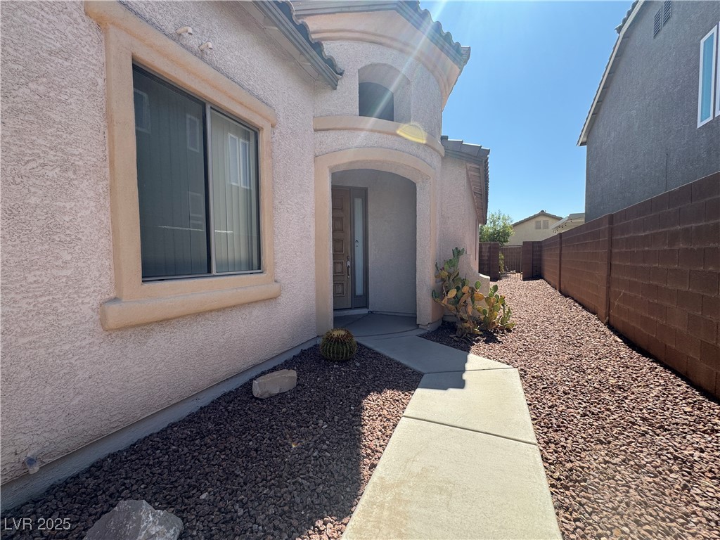 11270 Tenza Court Property Photo 3
