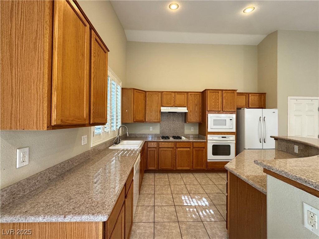11270 Tenza Court Property Photo 9