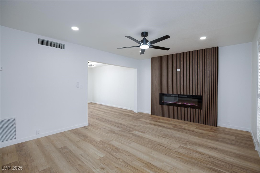 572 Tam O Shanter Property Photo 16