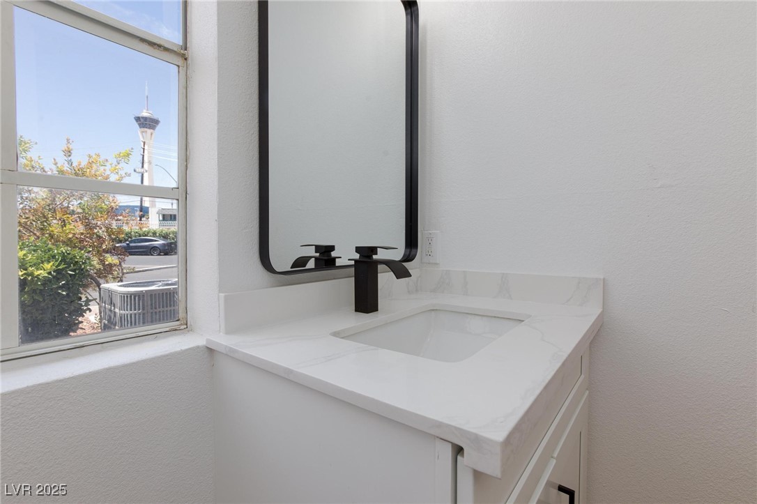 572 Tam O Shanter Property Photo 29