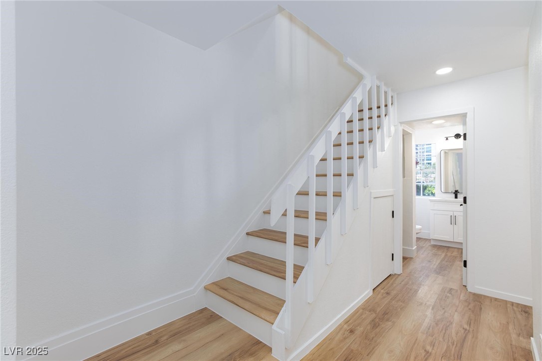 572 Tam O Shanter Property Photo 30