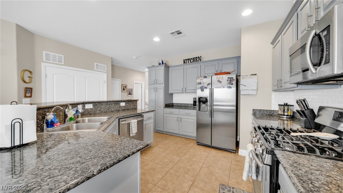 8139 Skytop Ledge Avenue Property Photo 14