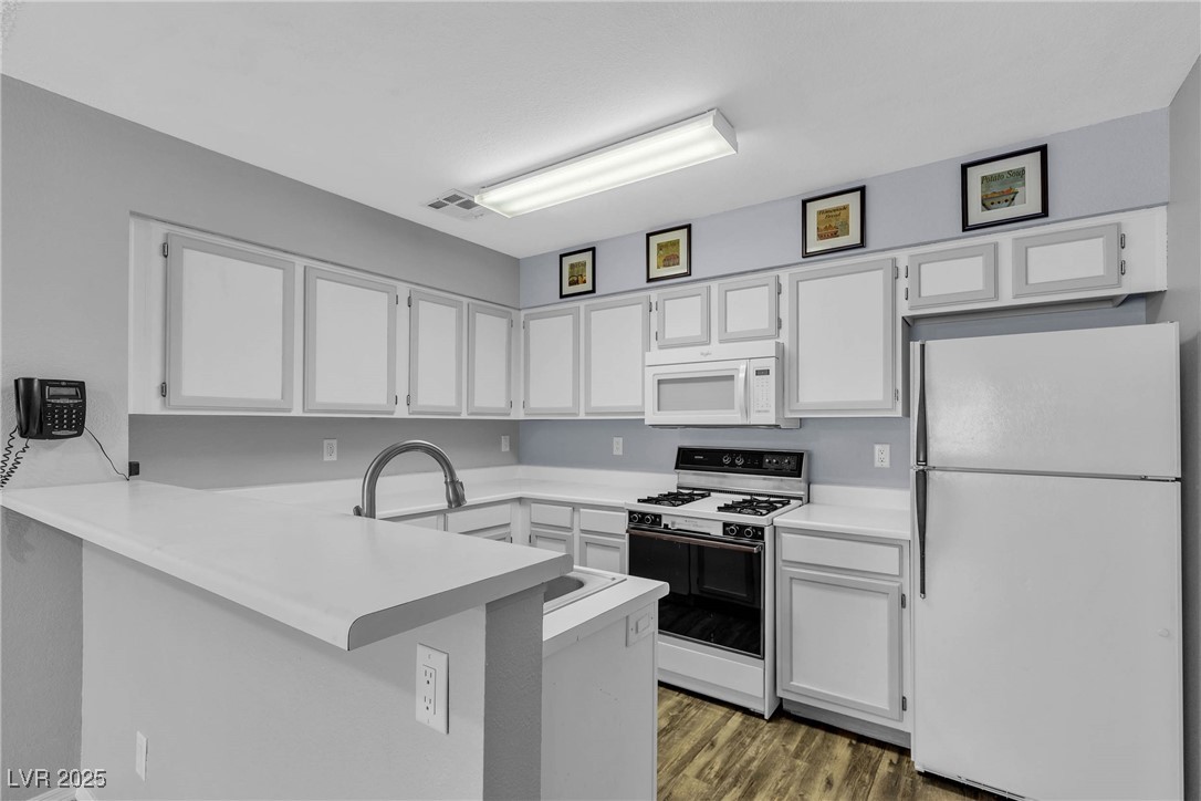 2124 Willowbury Drive D Property Photo 1