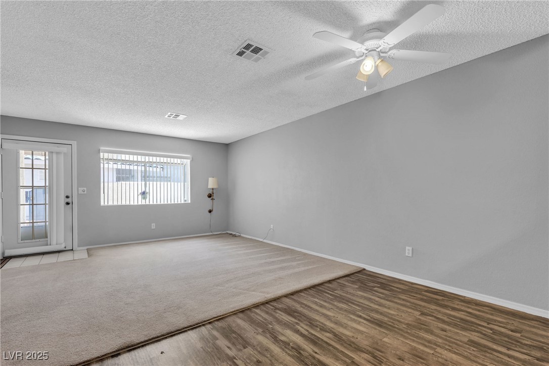 2124 Willowbury Drive D Property Photo 6