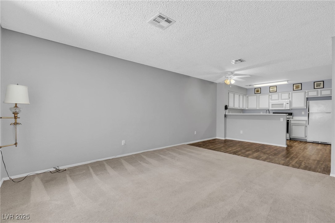 2124 Willowbury Drive D Property Photo 7