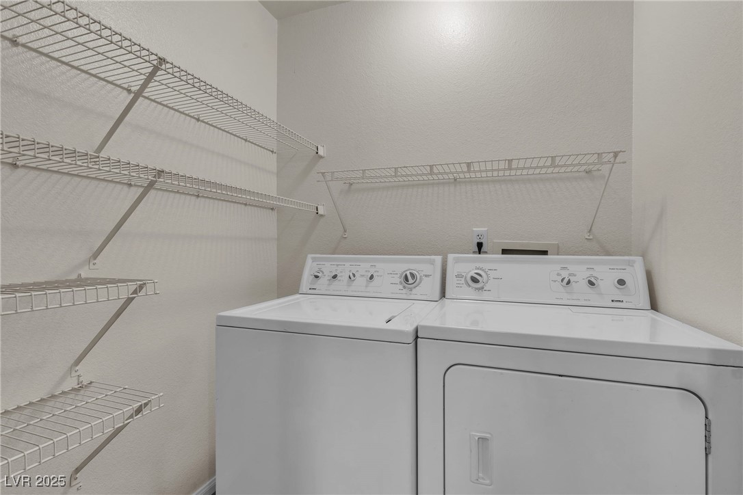2124 Willowbury Drive D Property Photo 13