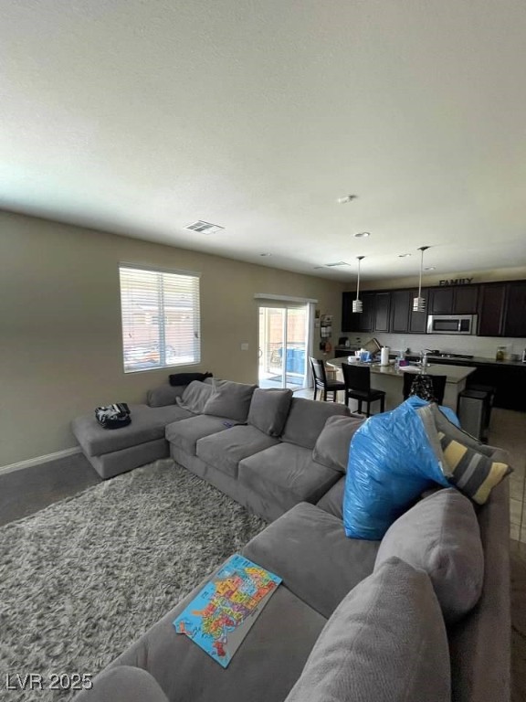2409 West Gilmore Avenue Property Photo 45