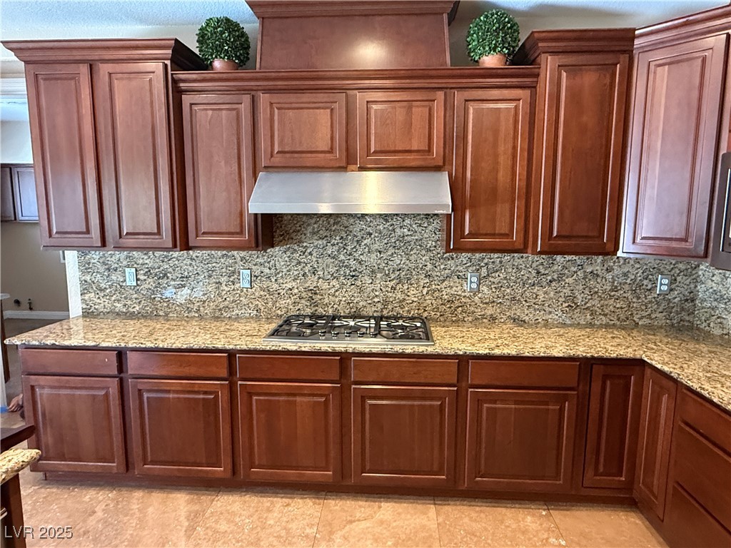 585 Via Alhambra Property Photo 4