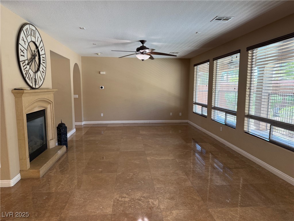 585 Via Alhambra Property Photo 6