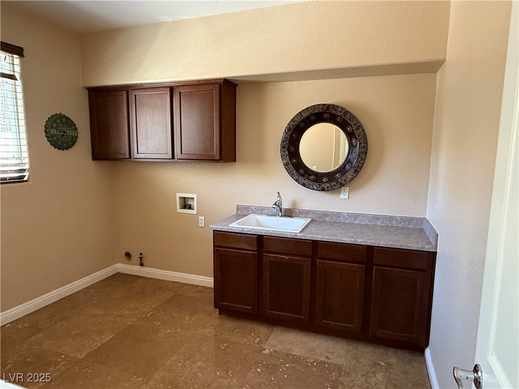585 Via Alhambra Property Photo 7