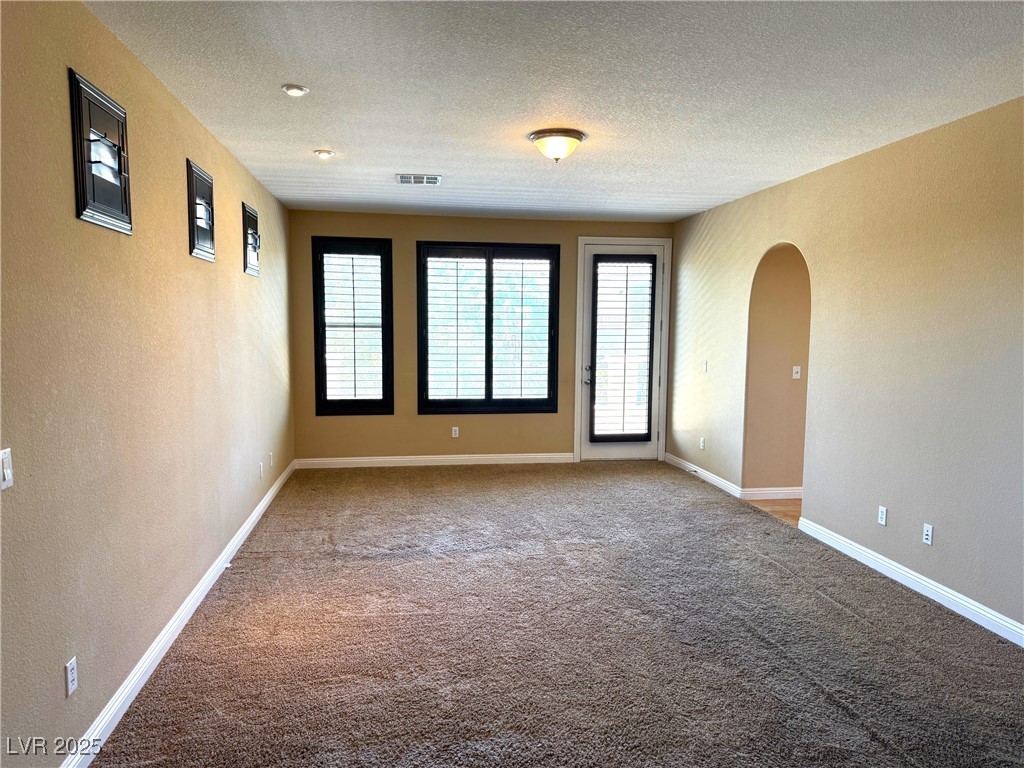 585 Via Alhambra Property Photo 8