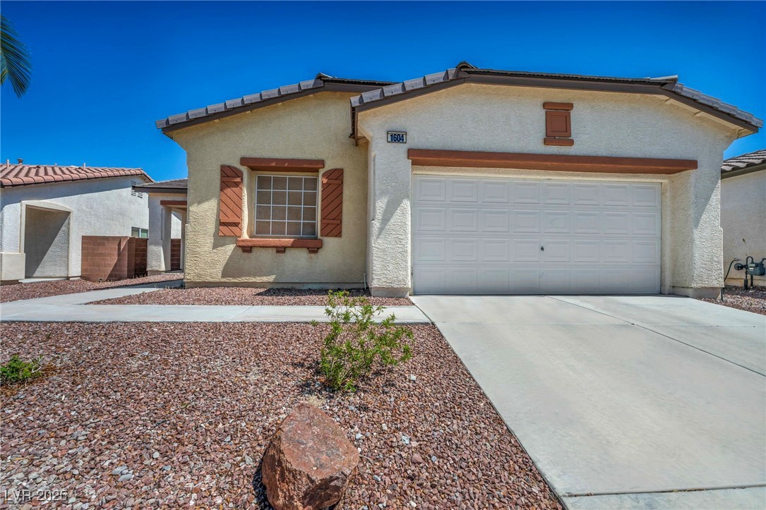 1604 Lazy Hill Ranch Way Property Photo 1